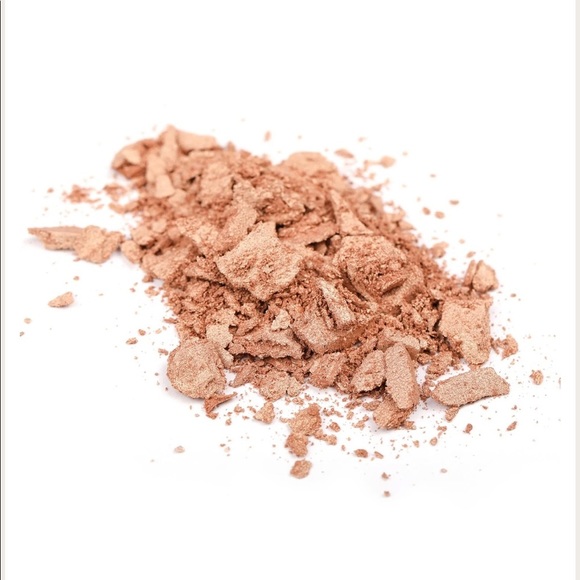 Araceli beauty - REPOSADO
TEQUILA HIGHLIGHTER with Agave - Picture 5 of 5